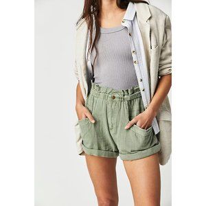 🌙FREE PEOPLE Topanga Cuff Shorts/Oil Green🌙